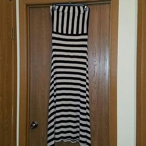 Mossimo Black and tan maxi dress